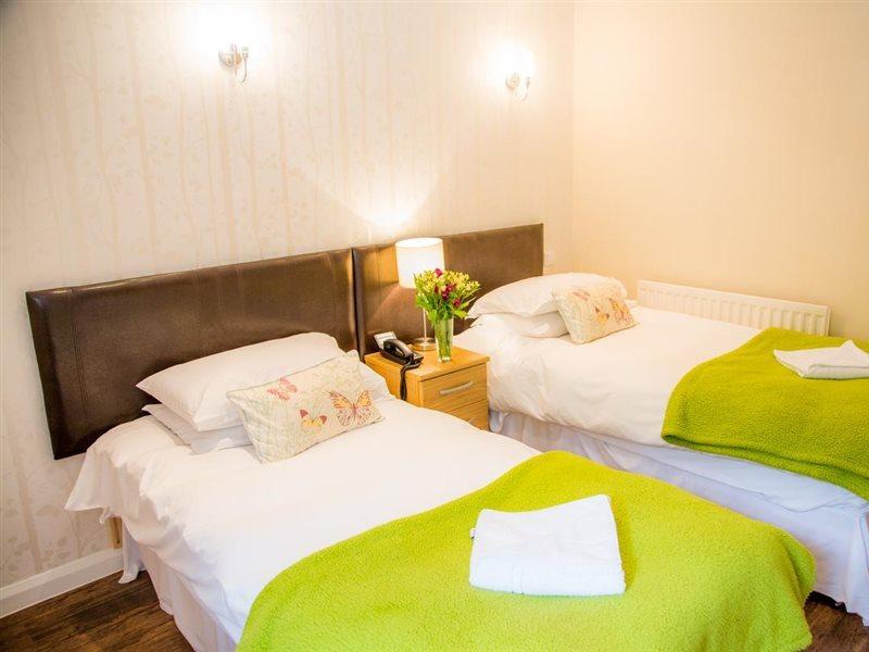 Stay And Relax At The Yew Tree Manuden エクステリア 写真