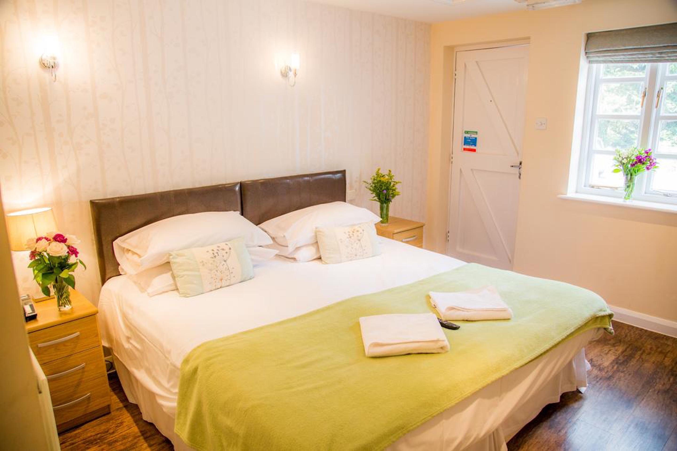Stay And Relax At The Yew Tree Manuden エクステリア 写真