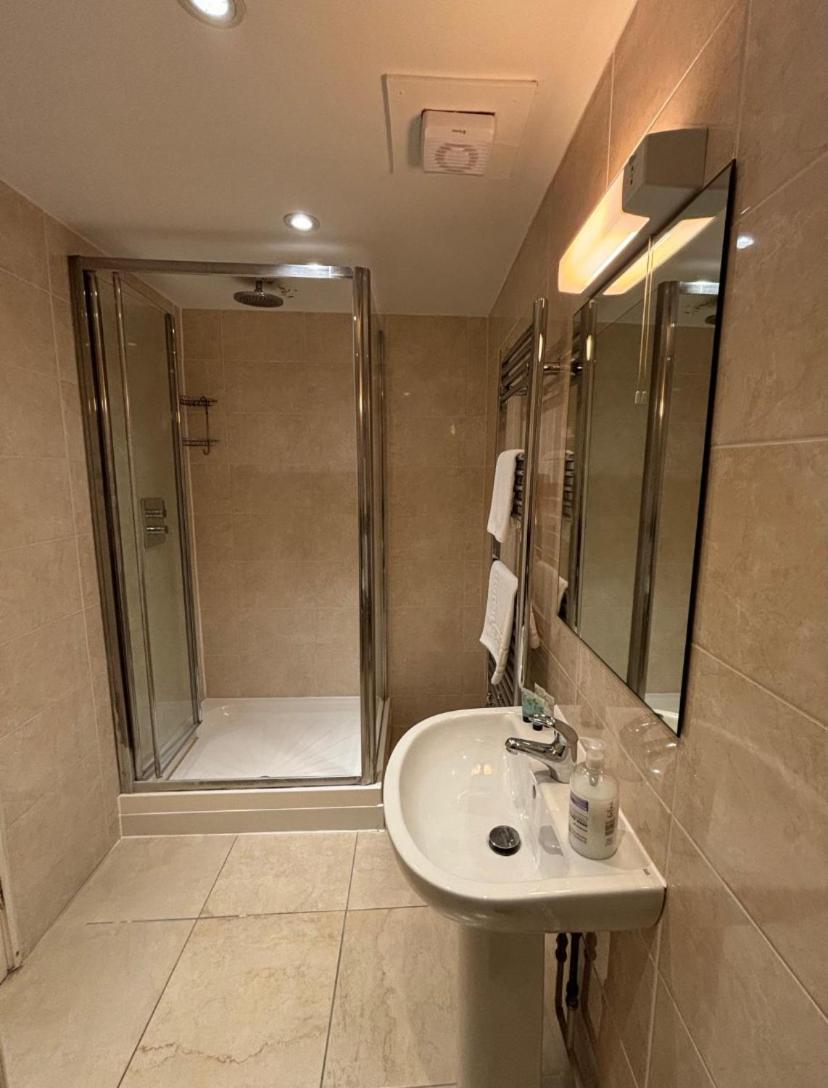 Stay And Relax At The Yew Tree Manuden エクステリア 写真